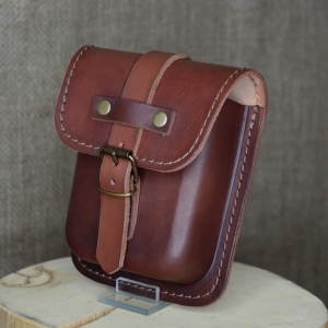 Kožená kapsa Klasik na přezku