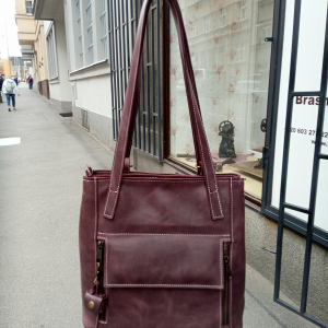 Kožený kabelko-batoh 2v1 skladem