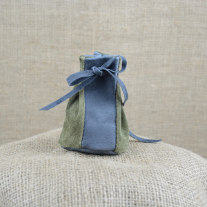 Kožený měšec na šňůrku malý skladem