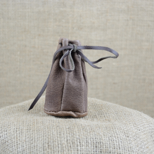 Kožený měšec na šňůrku malý skladem